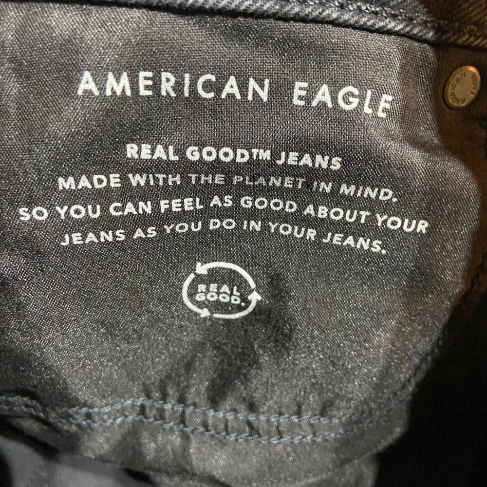 American Eagle Mom Jeans Womens 10R Faded Black Distressed Ripped High Rise